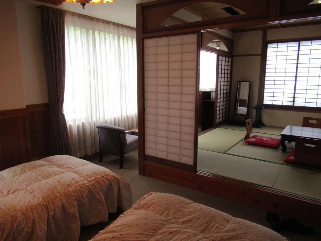 היטה Amagase Onsen Hotel Suikoen מראה חיצוני תמונה