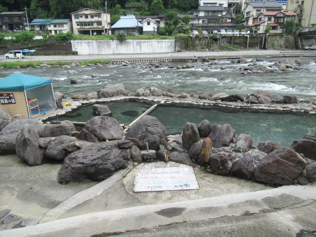היטה Amagase Onsen Hotel Suikoen מראה חיצוני תמונה